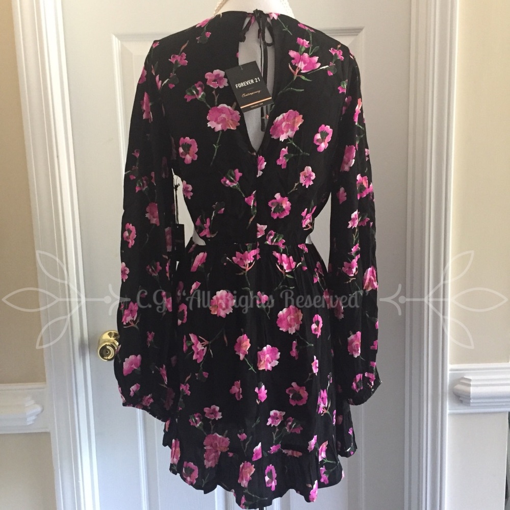 ✨NEW Floral Fit & Flare Cutout Mini Dress Size M,L - Picture 8 of 8